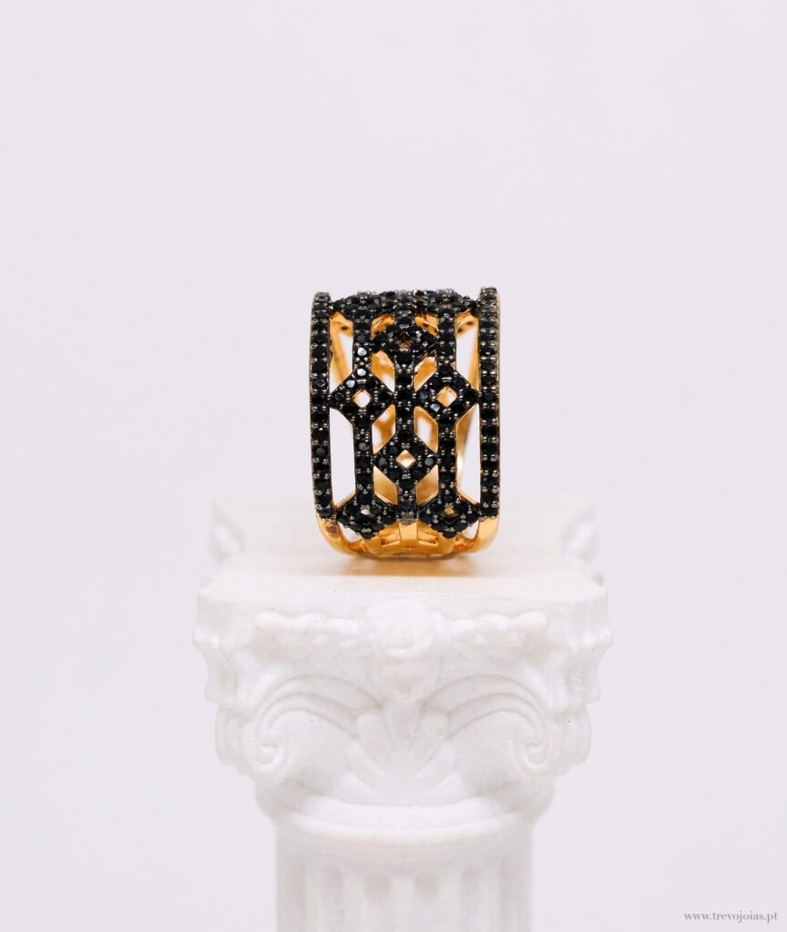 Anel Luxo Black Cristal