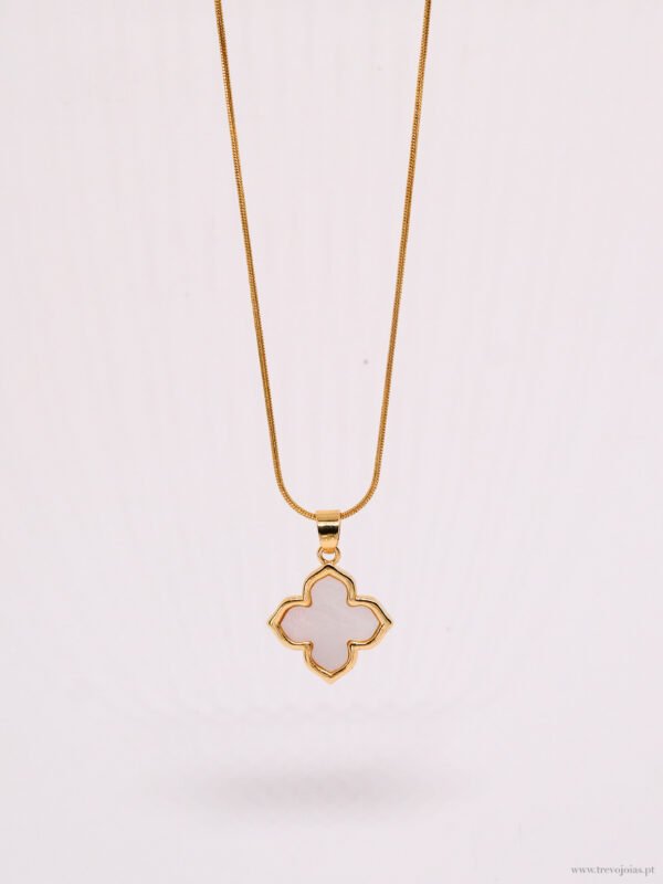 colar trevo branco 1.1